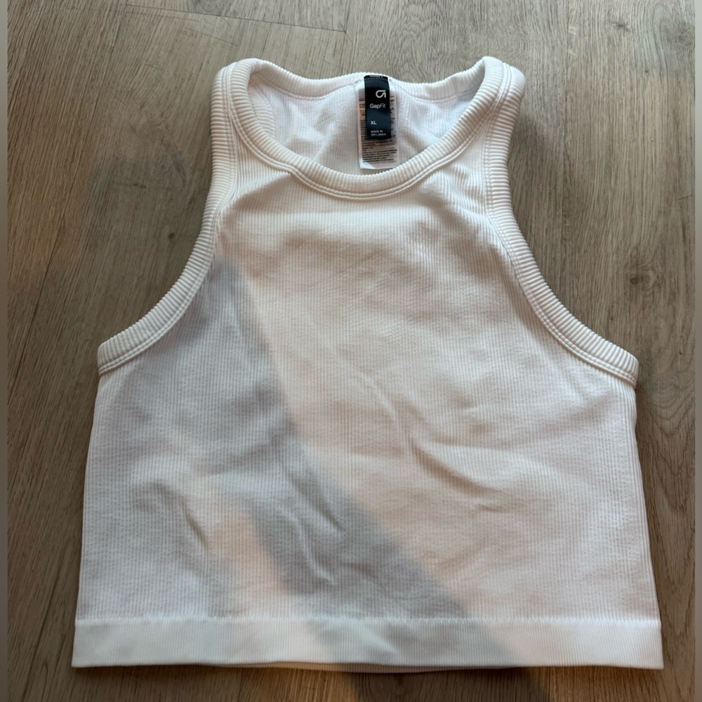 GAP Fit WHITE Ribbed Tank Top